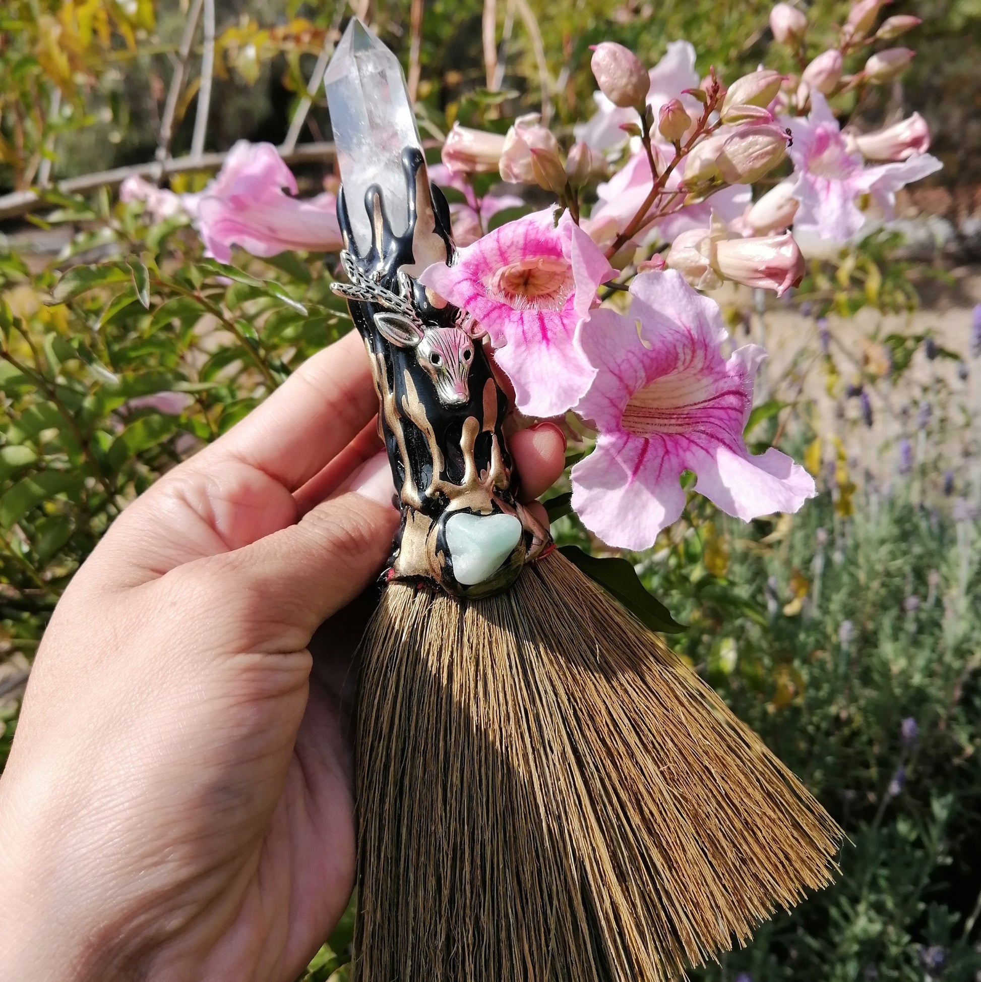 Escoba de bruja blanca