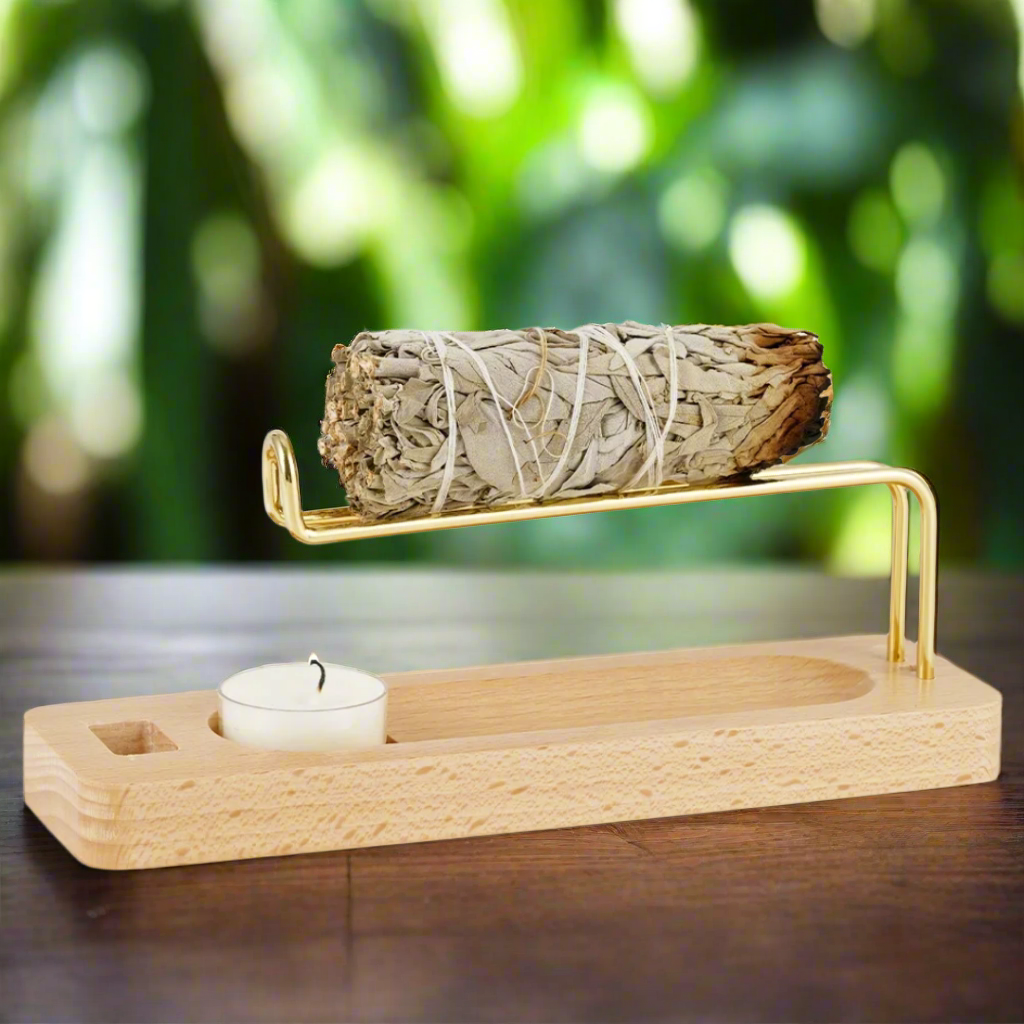 Quemador de palo santo y Salvia