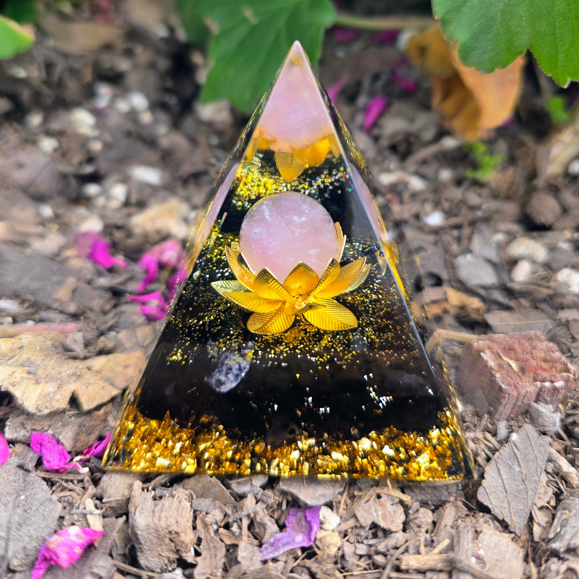 Orgonita Loto Cuarzo Rosa