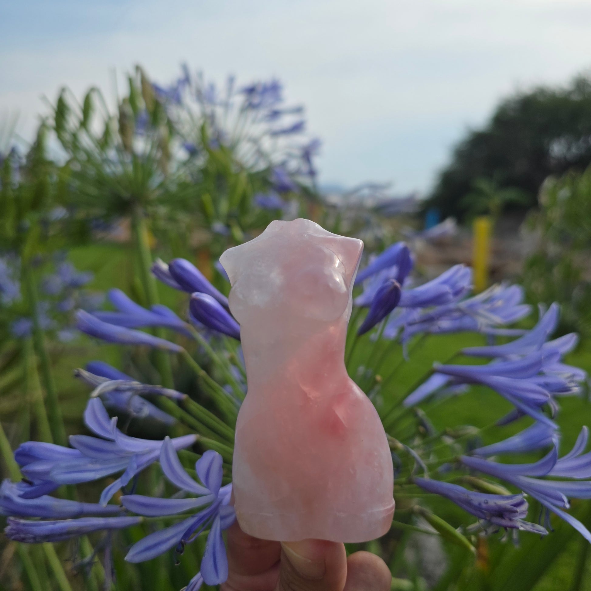 Diosa de Cuarzo Rosa