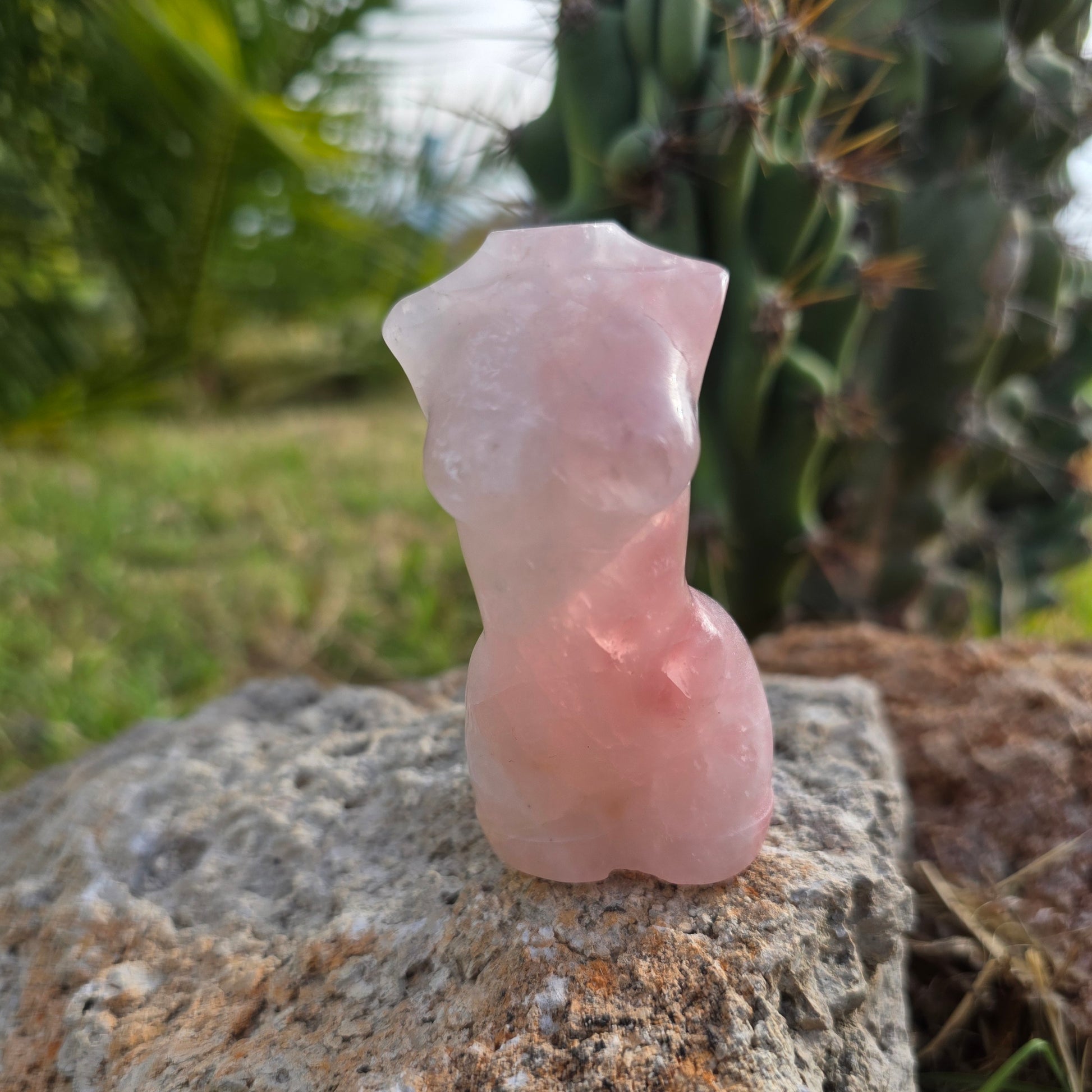 Diosa de Cuarzo Rosa